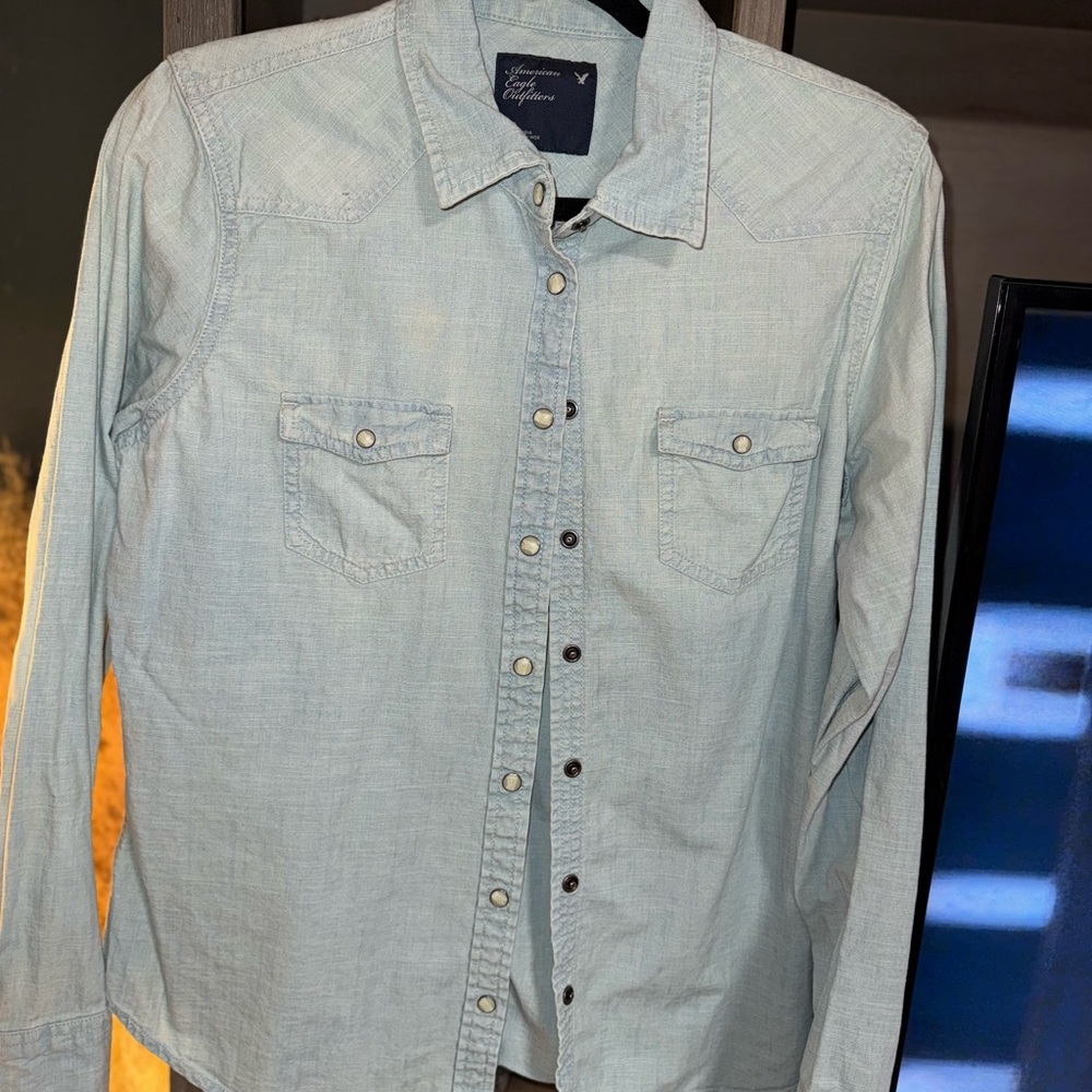 American Eagle Outfitters Light Blue Button Down Shirt